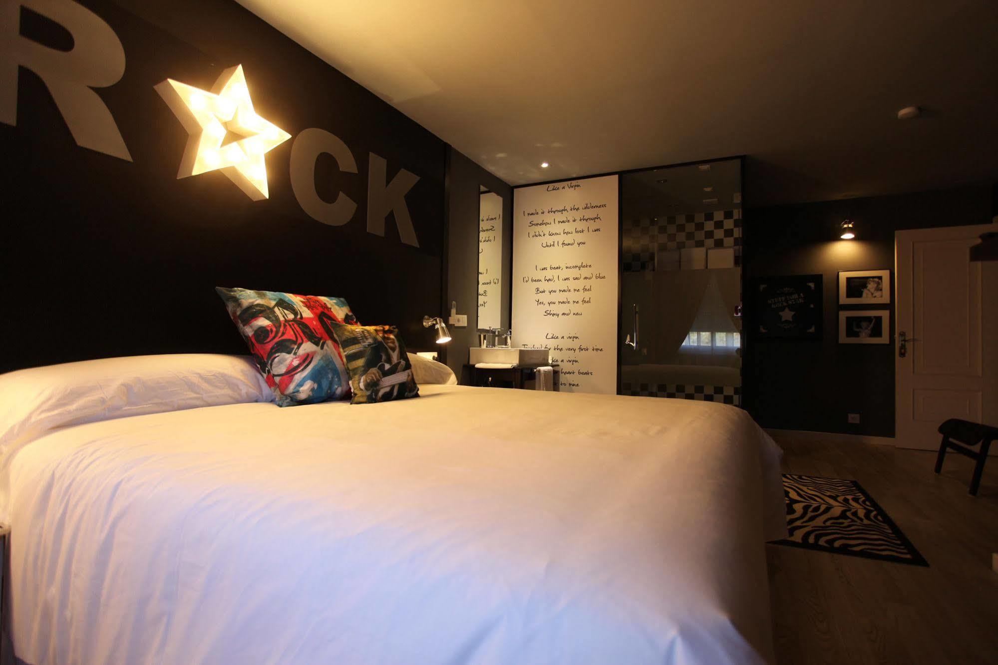 Hotel Apartamentos Rock Star Taboadela Exterior foto